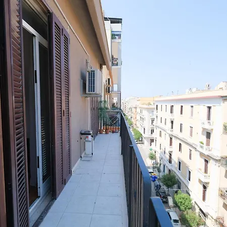 아파트 Sea House 바리